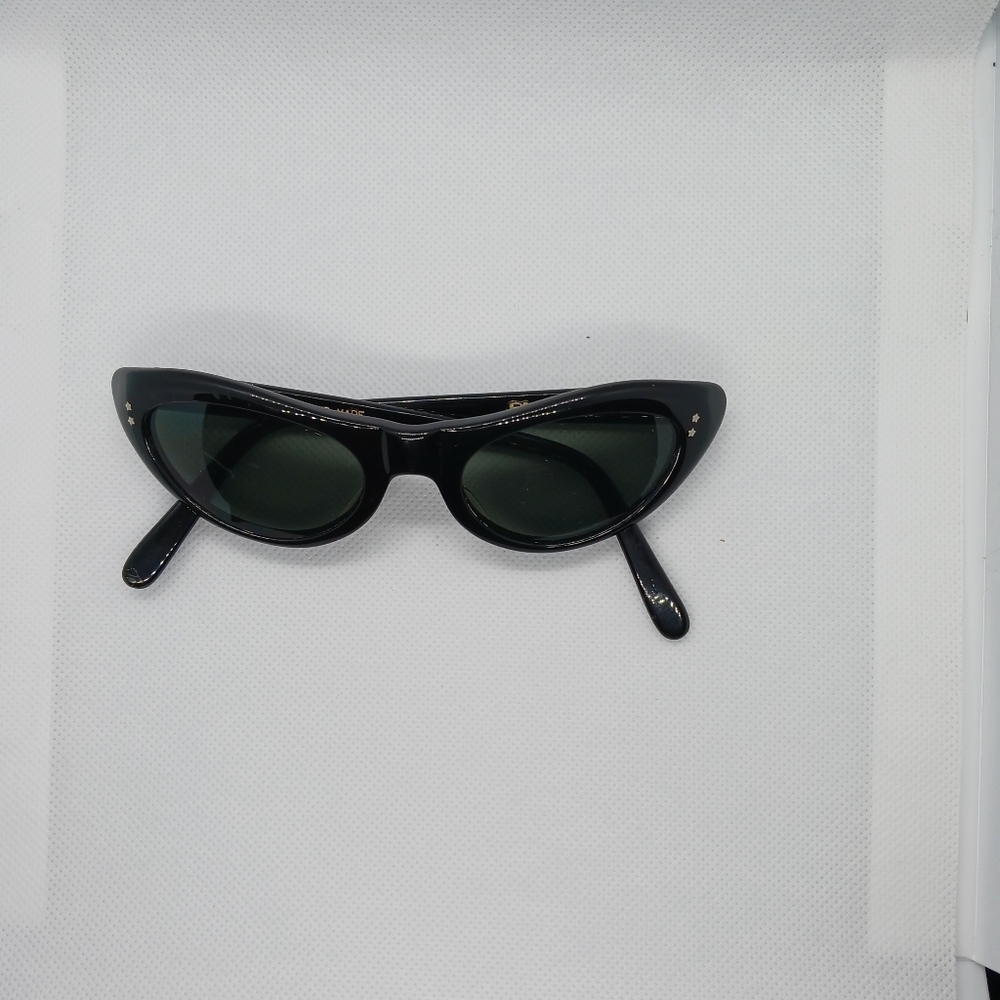 *Blackflys Kids Sunglasses
